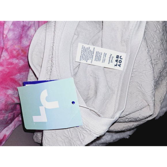 JoyLab Beige sz small yoga workout cutout Coquette stretch athletic top - Picture 5 of 5